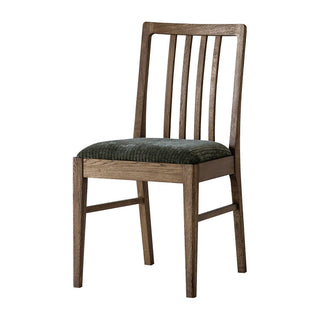 リンチェアは、「シンプルで凛としたカタチ」をコンセプトに名付けられた、クラッシュの初期から販売しているロングセラー商品です。