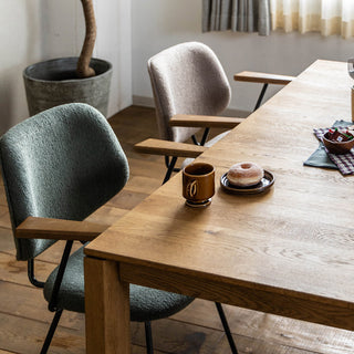 背と座の シートが優しくしっかりとホールドしてくれる座り心地です。