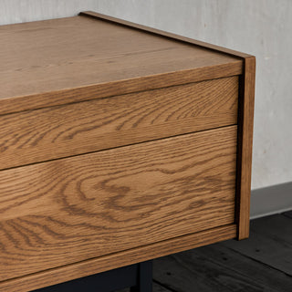 引き出し部分はプッシュ式で使いやすさも見た目も◎