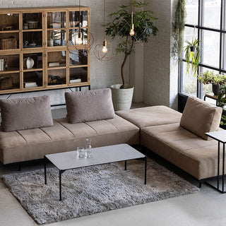 表面が柔らかい肌触りの生地です。