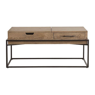 リビングでの利便性を追求した多機能なコーヒーテーブル