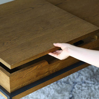 天板の片側をもちあげるだけの楽々昇降テーブル。