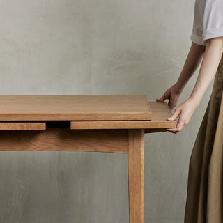 天板を引き出すことで、3サイズに変化。