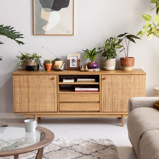 異なる素材を組み合わせたシンプルでお部屋に馴染みやすいデザイン。