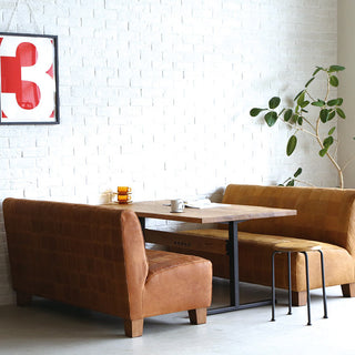 ソファと組合せて使用できるロータイプテーブル