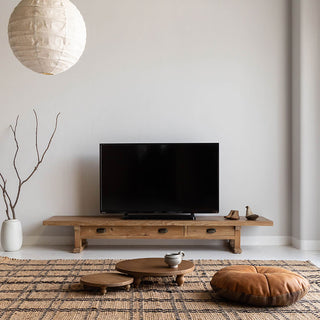 床でくつろぐ際のローテーブルや、小物を置いてディスプレイとしても使えます。