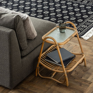 棚はちょっとした収納に便利。