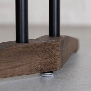 ガタツキを調整できるアジャスター付き