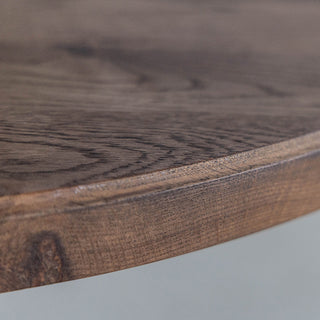 天板の縁には彫を施しています