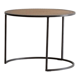 インダストリアルなラウンドテーブル。