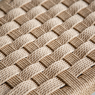 実用的で美しい、ペーパーコードの座面。