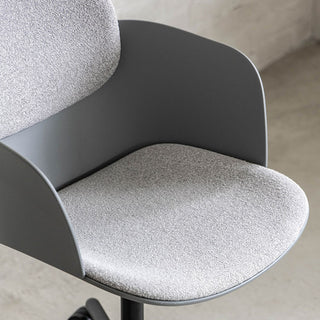 ピットデスクチェア