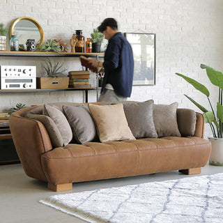 クッションがたっぷり付いているのも嬉しいポイントです。