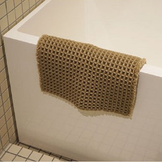 抗菌防臭効果のある糸を使用。生乾き臭を抑えていつでも安心清潔。(画像はベージュ)
