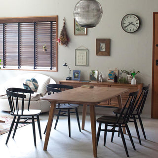 ブラックはシックで落ち着いた印象に仕上がります。