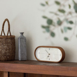 ブラウンは落ち着きがあります。