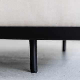 長脚と短脚、お好みの高さでご使用いただけます。