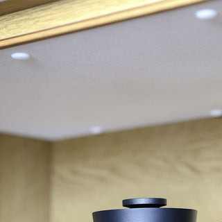 下台オープン部分上部には、湿度調整に優れたモイス加工を使用。