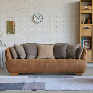 季節に合わせてラグを変えて、お部屋のコーディネートを楽しむのもいいですね。