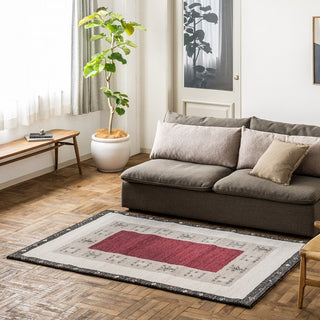 ニュアンスのあるライン表現やミックス感が、手作り風の優しさを感じさせてくれます。