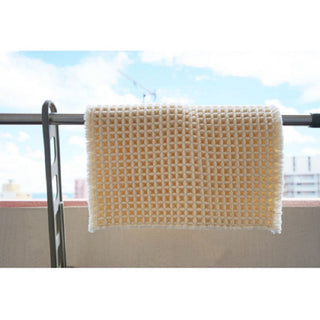 脱水だけでほぼ乾くので干す時間が大幅に短縮できます。(画像はアイボリー)