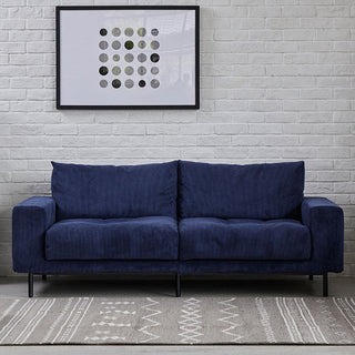 どっしりとした安定感のある、低重心ボディ。