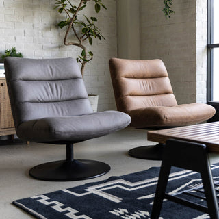 回転式なので座ったまま体の向きを変えられて便利◎