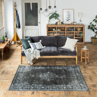 見る角度や日の入り方でまた違った雰囲気を楽しむことができます。