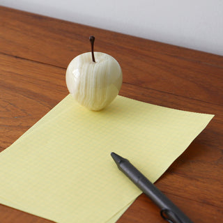 デスク周り、棚へのディスプレイやペーパーウェイトとしてお使いいただけます。