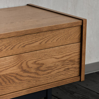 引き出し部分はプッシュ式で使いやすさも見た目も◎