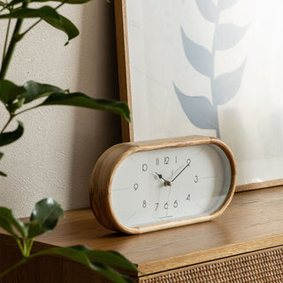 置き使用は、収納家具の上や本棚の中などへの設置がおすすめ。