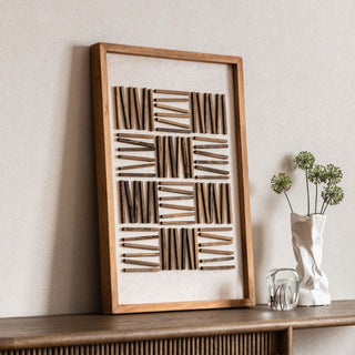 見る角度によって、より立体的に感じられ表情も変わります。