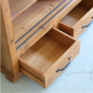 引き出しに細々とした日用品や雑貨など収納できて便利◎