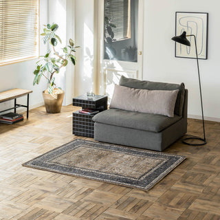 120×160cmは1人掛けソファやベッドサイドなど、小スペースに合わせやすいサイズです。