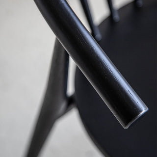 実用性の高いハーフアームに近い肘の長さ