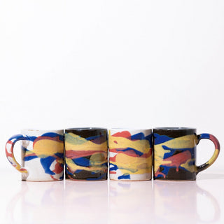 一つ一つ手作業で作成されているため、色合いや模様の出方に個体差があります。