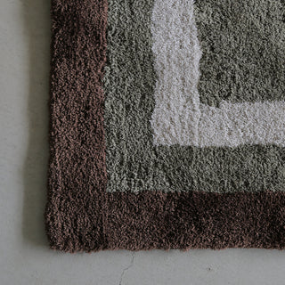 ダークグリーン