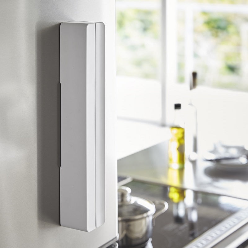 貼って収納マグネット付きラップケース おまけ付き４点以上　④？ 貼って収納マグネット付きラップケース おまけ付 サランラップ