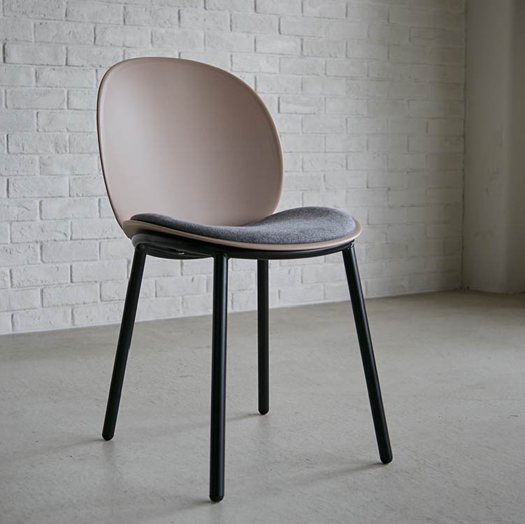専用　展示品 クラッシュゲート yuu ケープ ダイニングチェア ブラックc ケープ ダイニングチェア 肘あり グレージュ(グレージュ