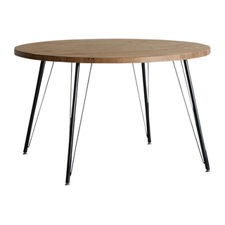 脚部サイドには細いフレームがデザインにアクセントをプラス◎