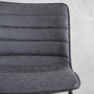 クロエダイニングチェア