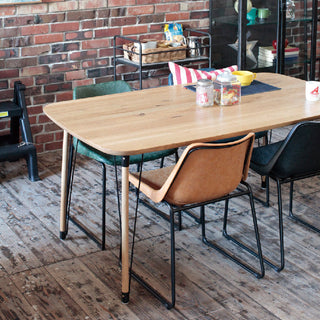 [カーブ]ミース ダイニングテーブル