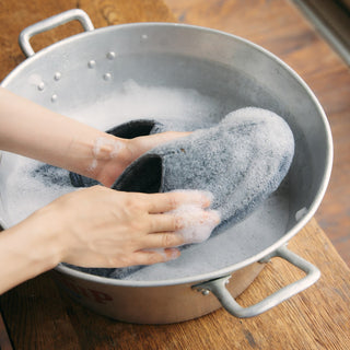 ランドリーネットに入れて、洗濯機で丸洗いOK。