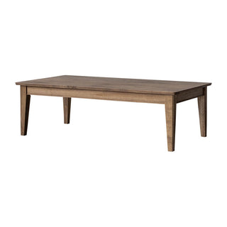 深みのある色合いが魅力のオーク材を使用したリビングテーブル。