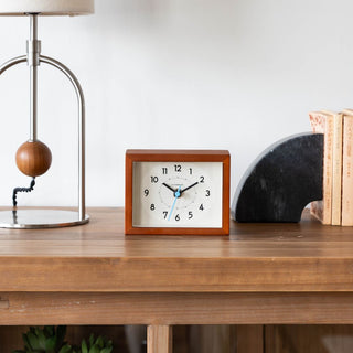 ひのきの柔らかな木目が落ち着いた印象に。