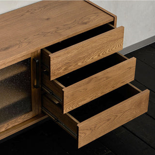 引き出し部分はプッシュ式で使いやすさも見た目も◎