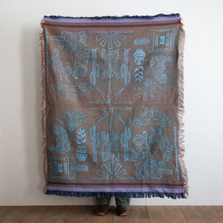 裏側は少し褪せたような色味でヴィンテージの雰囲気もあります