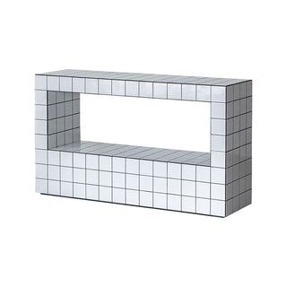 本物のタイルを貼り込んだ、サイドボード。