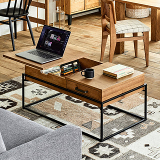 昇降式なので、ソファに座ったままPC作業などが可能になります。