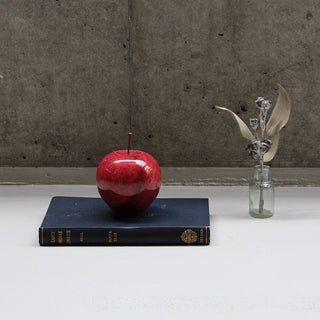 天然石が生む模様が美しい、ずっと眺めていたくなるオブジェです。